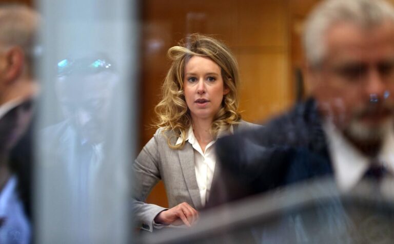 Срок заключения основательницы Theranos Элизабет Холмс сократили