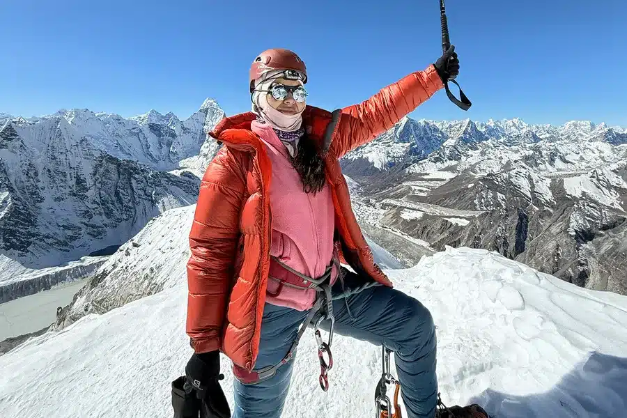Alena Aitova Becomes First Woman from Uzbekistan to Summit Island Peak