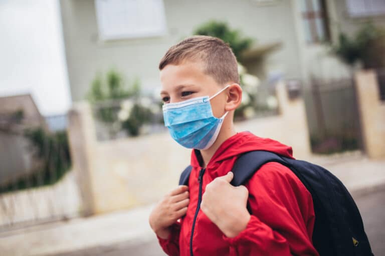 Как защитить детей во время смога в Ташкенте — советы педиатра родителям