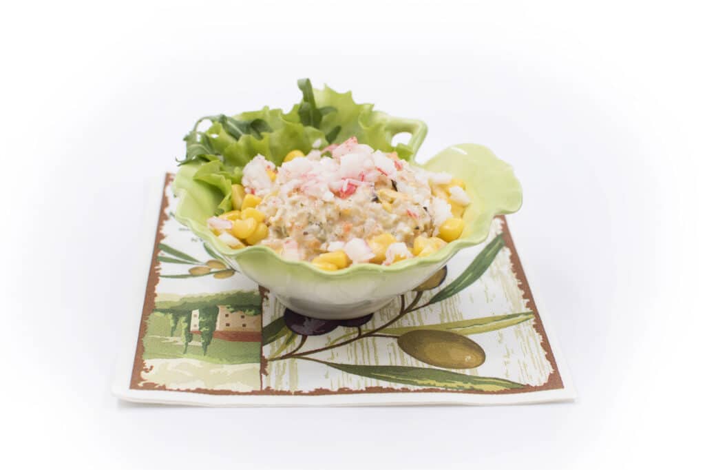 салат с крабовыми палочками