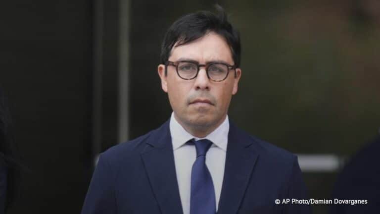 Врач, причастный к смерти Мэттью Перри, получил 30 месяцев тюрьмы