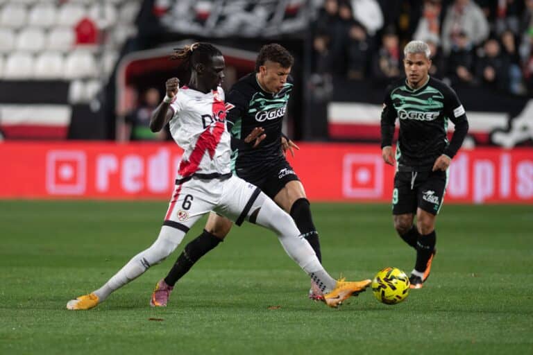 Райо Вальекано и Бетис не нашли путь к воротам