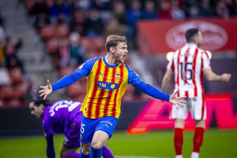 Валенсия без лишнего шума прошла Спортинг в Кубке Испании