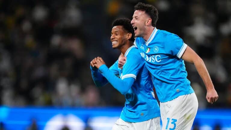 Наполи обыграл Болонью и завоевал Суперкубок Италии