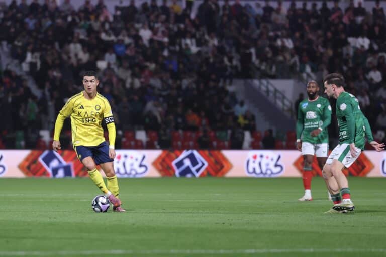 История продолжается: Роналду забил 957-й гол, но Аль-Наср упустил победу