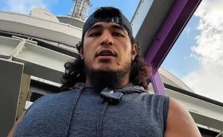 Казахстанский актер бросил вызов узбекскому бойцу ММА Шахзоду Узокову