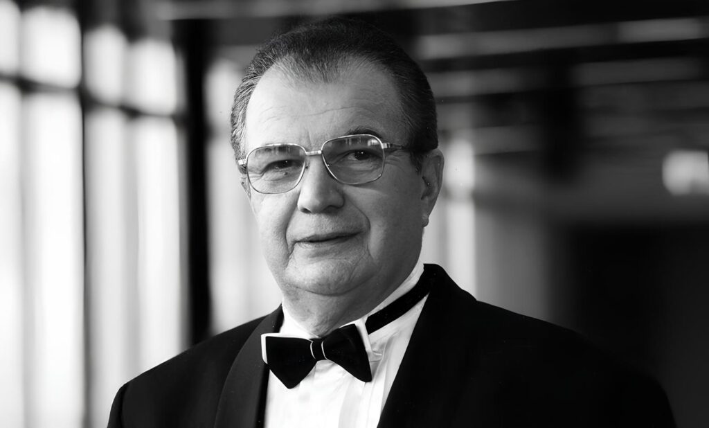 Фото: директор Большого Московского цирка Эдгард Запашный.