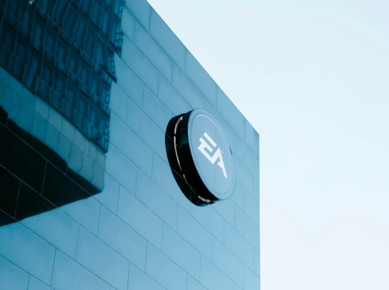 Зять Трампа и саудовские инвесторы купят ЕА за $55 млрд