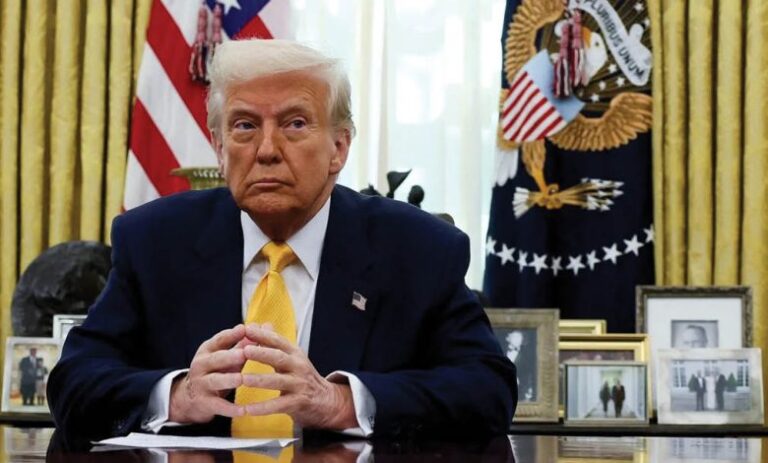 Tramp 30 nafarga yaqin elchini ortga chaqirib oladi