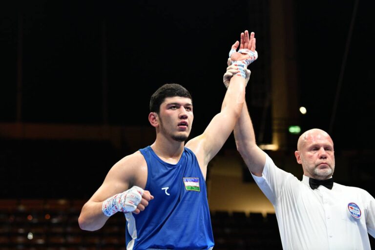Акмалжон Исроилов  завершил день победой на чемпионате мира IBA