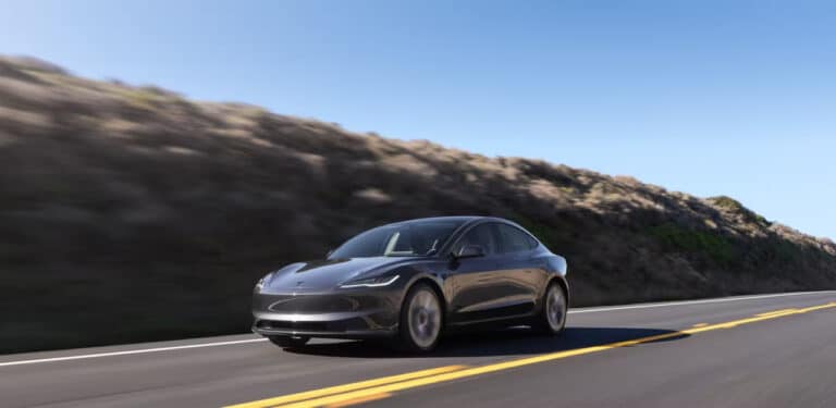 Tesla Yevropada arzonlashtirilgan Model 3’ni taqdim etdi