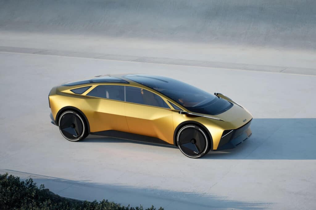 Kia kelajak elektromobilini namoyish etdi