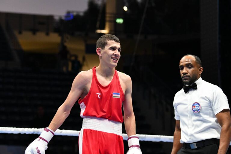 Узбекистанские боксеры продолжают доминировать на чемпионате мира IBA: пять побед и выход в полуфиналы