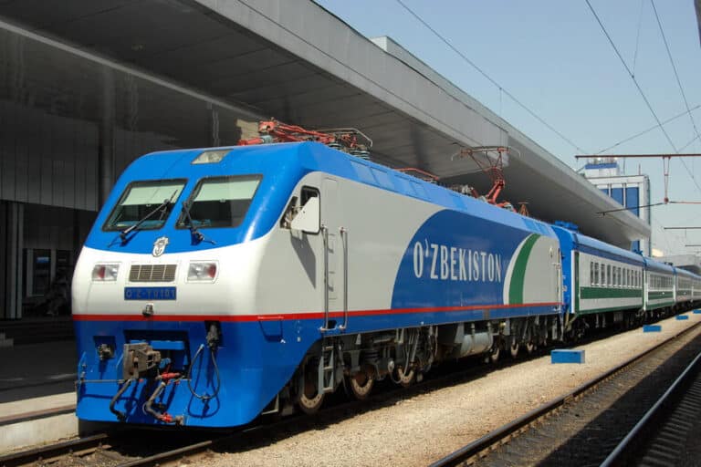 Talabalar uchun poyezd chiptalariga 50 foizlik chegirma beriladi