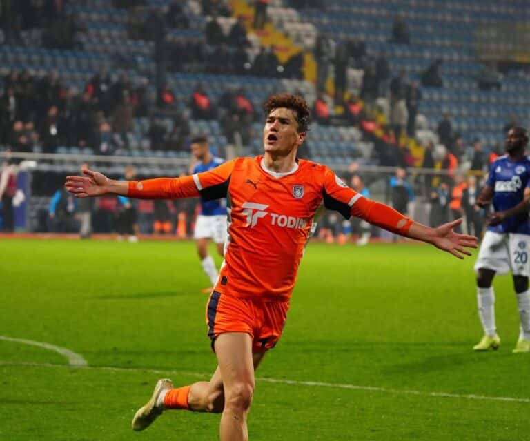 Shomurodovning gol va assisti «Istanbul Bashakshehir»ga g‘alaba keltirdi