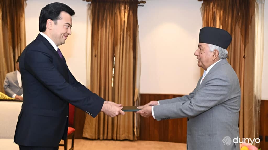 Сардор Рустамбаев в Непале