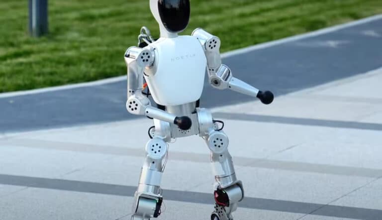 Smartfon narxi bilan teng bo‘lgan odamsimon Bumi roboti sotuvga chiqdi