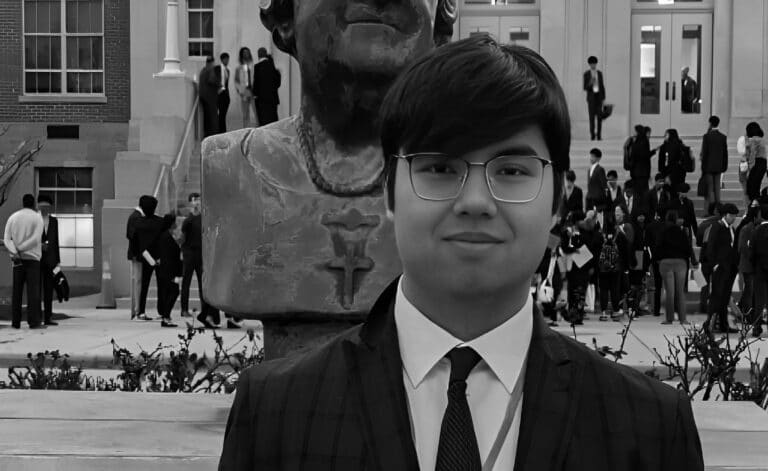 Погибший при стрельбе в университете Брауна узбекистанец мечтал стать нейрохирургом