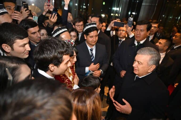 Президент встретился с соотечественниками в Японии