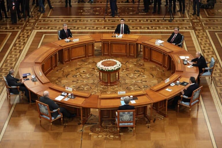 MDH yetakchilari Sankt-Peterburgda hamkorlikning ustuvor yo‘nalishlarini belgiladi