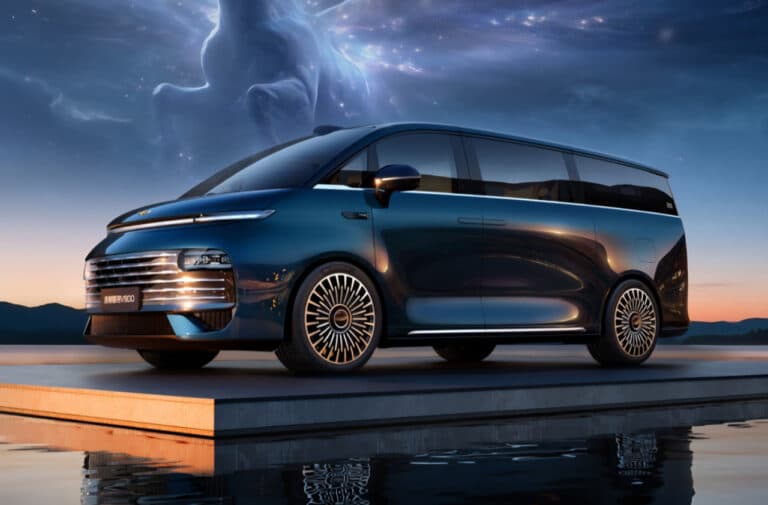 Geely Galaxy V900 EREV MPV uchun buyurtmalar ochildi