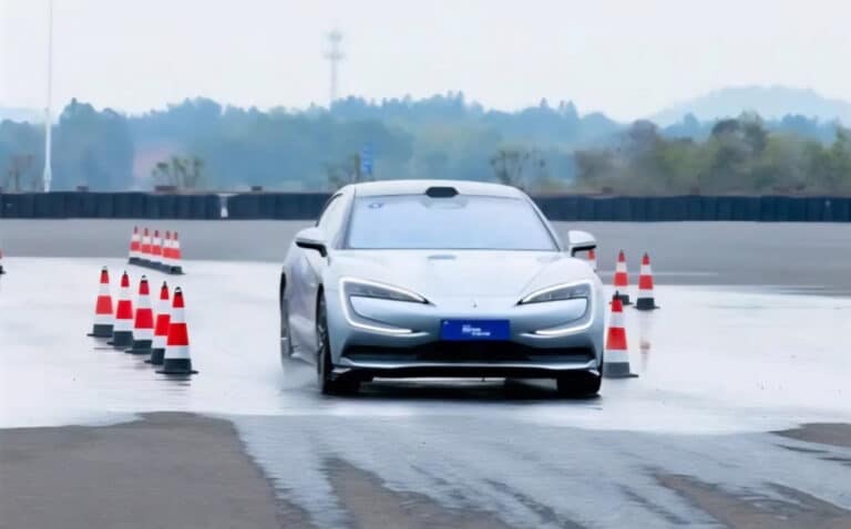 Aqlli shassi bo‘yicha eng yaxshi elektromobillar aniqlandi