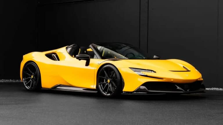 Ferrari Yangi yil munosabati bilan rangini o‘zgartirdi