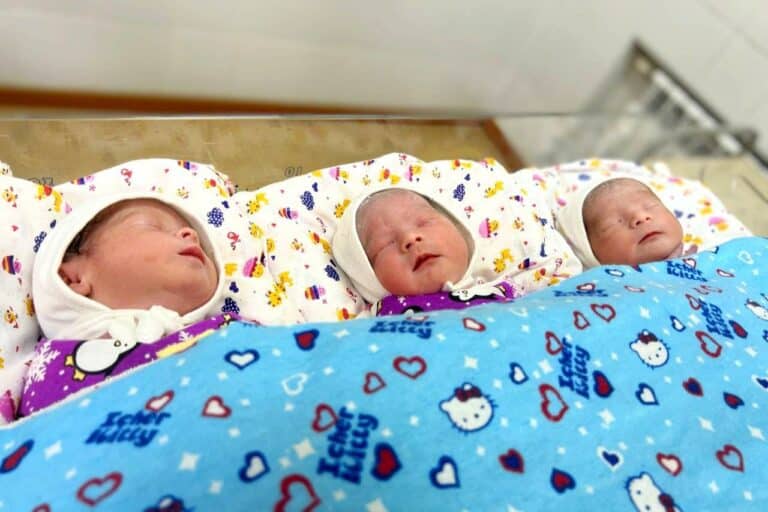 O‘zbekistonda to‘qqiz oy ichida 15,6 ming egizak chaqaloq tug‘ildi