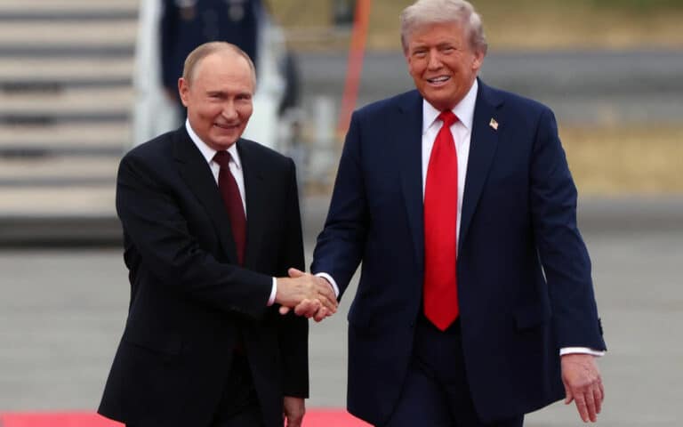 Trump Unveils National Security Strategy That Alarms Europe and Delights Moscow