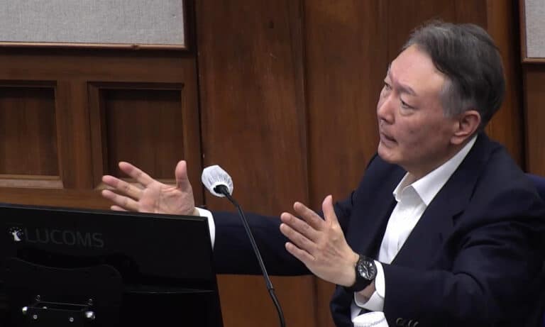 Janubiy Koreya sobiq prezidenti Yun Sok Yol 10 yilga qamalishi mumkin