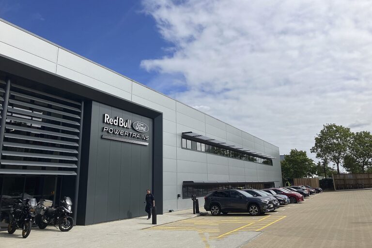 Engineer Switch Reveals Mercedes PU Details to Red Bull