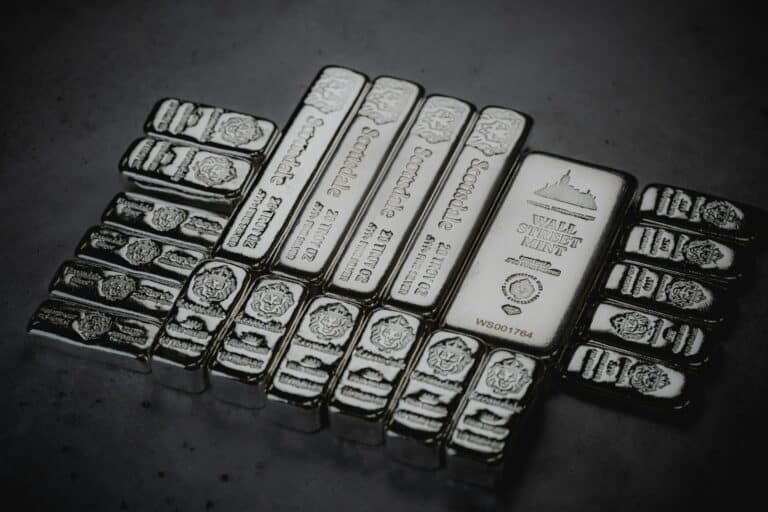 Серебро обновило исторический максимум —  $66,27 за унцию