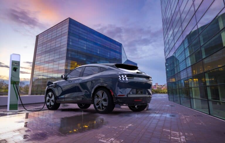 Tramp siyosati sabab Ford 19,5 mlrd dollar zarar ko‘rdi