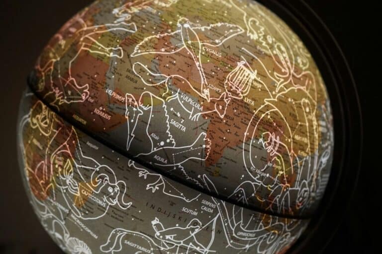 Что готовят звезды 12 декабря: ключевые акценты для бизнеса и карьеры