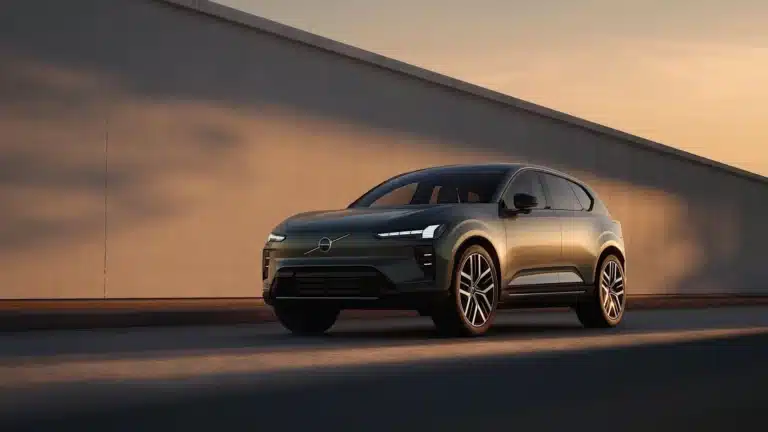 Volvo Google sun’iy intellektiga ega yangi EX60 krossoverini taqdim etdi