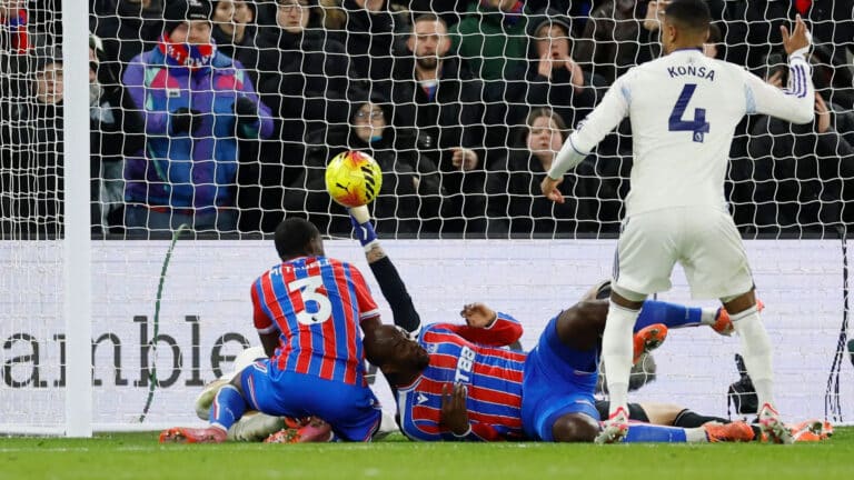 Без голов и победителей: Кристал Пэлас и Астон Вилла разошлись безрезультатно