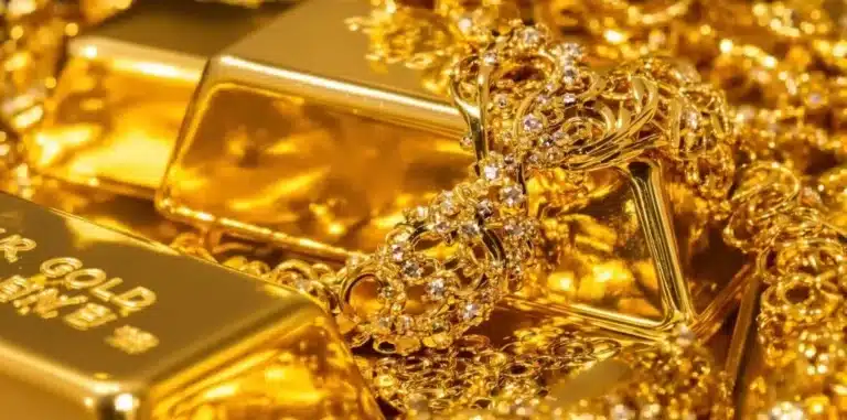 Gold Breaks $5,000 as Geopolitical Tensions Fuel Safe-Haven Rush