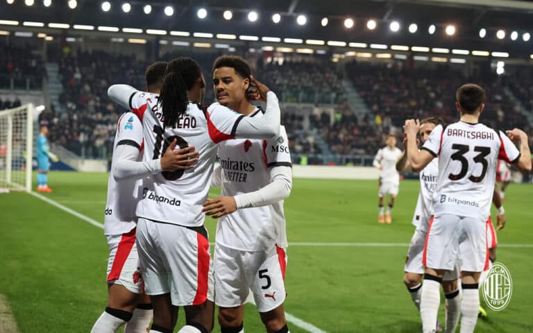 Милан минимально обыгрывает Кальяри в гостях: гол Леау принес победу