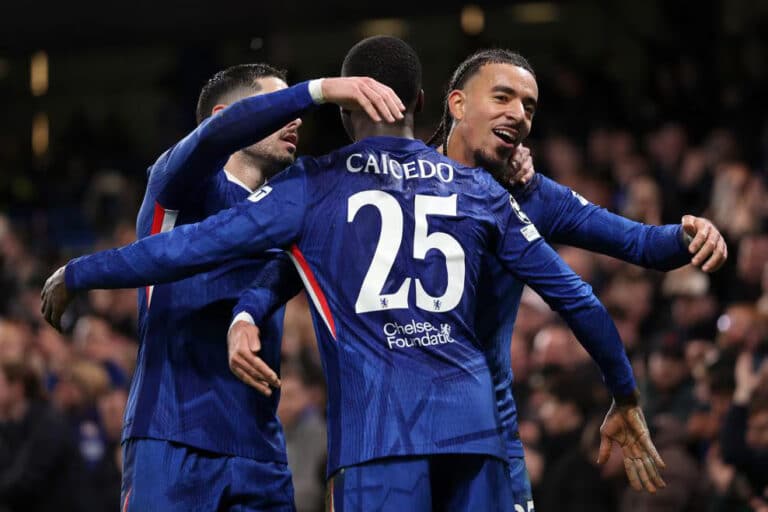 Штурм без пауз: Челси взял три очка в матче с закрытым Пафосом