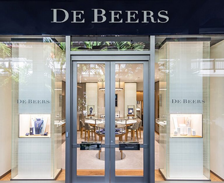 De Beers впервые за год снизила цены на алмазы