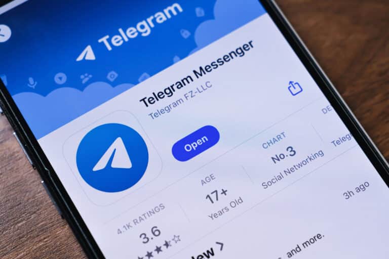 ИИ будет пересказывать длинные тексты в обновленном Telegram