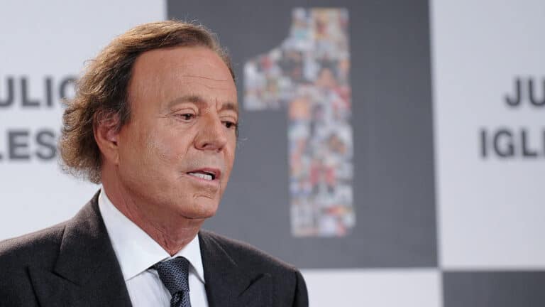 Хулио Иглесиас отверг обвинения в сексуальном насилии