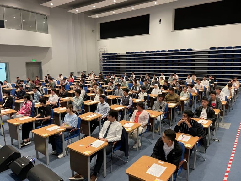 Абитуриентам с сертификатом B1 упростили поступление в вузы