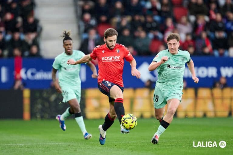 Удар со штрафного и ответ после паузы: Осасуна упустила победу над Атлетик Бильбао