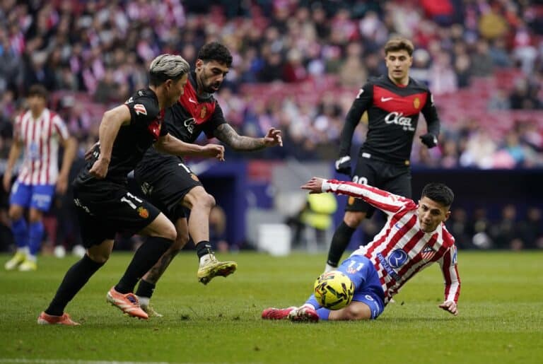 Атлетико Мадрид без шума, но уверенно: три мяча Мальорке и полный контроль матча