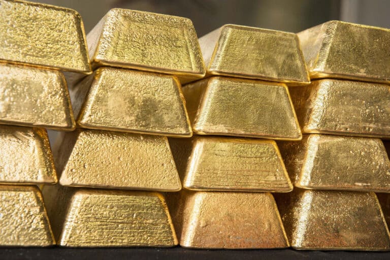 Gold Surges Past $5K as Global Uncertainty Fuels Record Rally