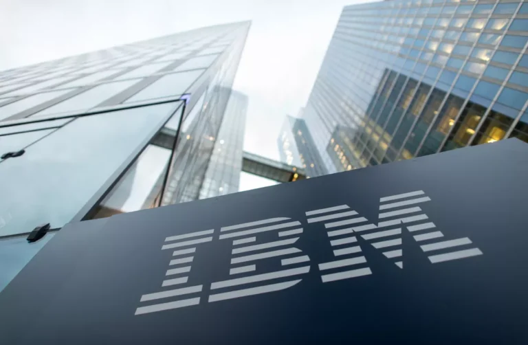 Kun tarixi: IBM’ning yaratilishi, Saudiya Arabistoni va «Rok-n-roll qiroli»