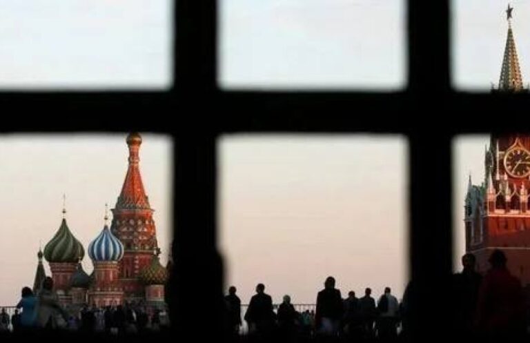 Rossiya iqtisodiyoti halokat yoqasida ekani aytildi