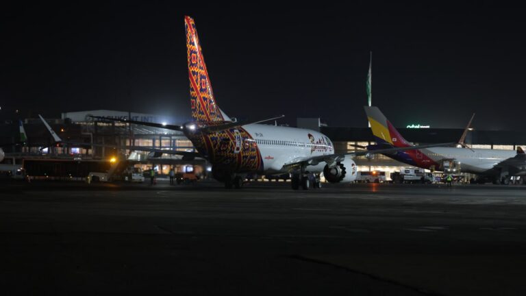 Аэропорт Ташкента ограничил посадку и вылет из-за тумана