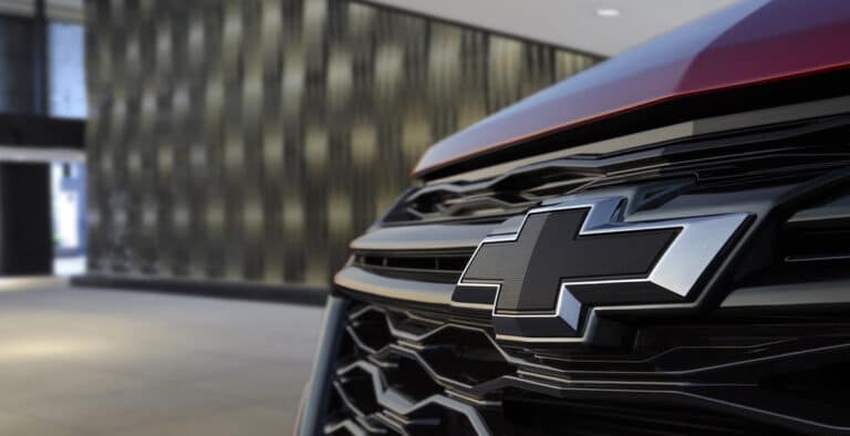 GM bir nechta avtomobillarining ishlab chiqarilishini sekinlashtirdi